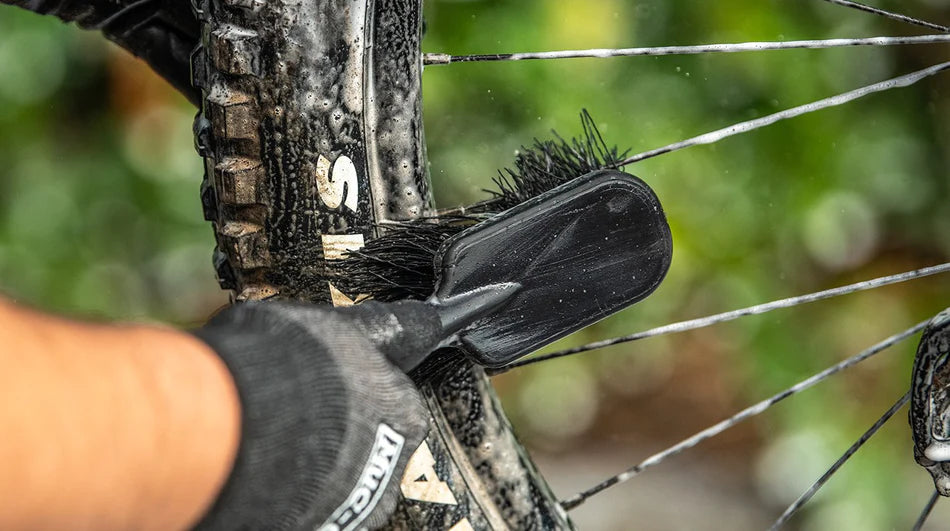 Muc Off Tyre & Cassette Brush