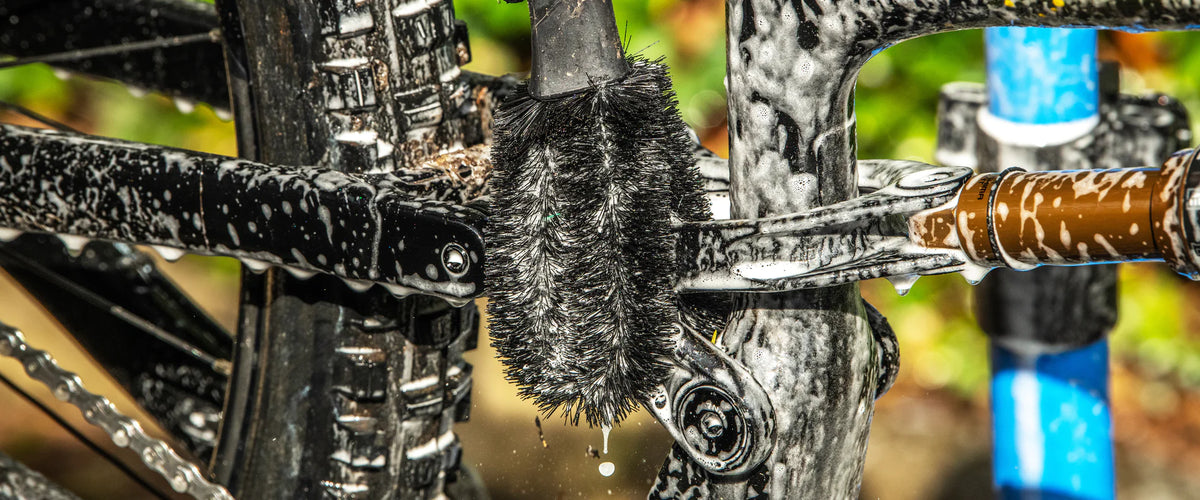 Muc Off 2 Prong Brush