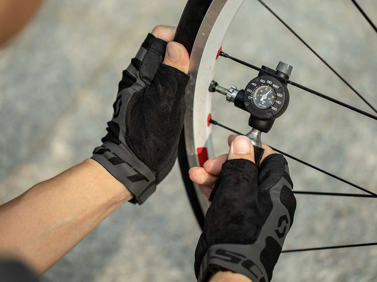 Topeak Airbooster G2 Pressure Gauge/Co2 Inflator