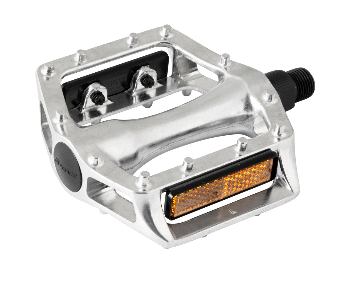 FREE alloy, silver 9/16