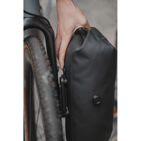 Topeak QR Fork Drybag 5.8L Bolt-On Black / 5.8L