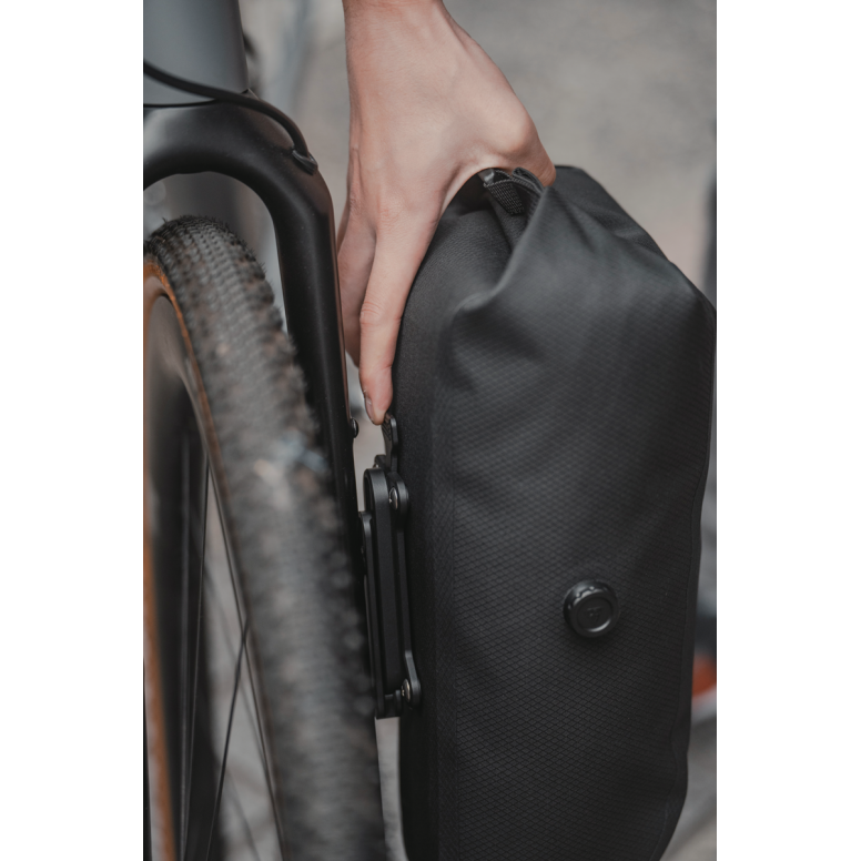 Topeak QR Fork Drybag 5.8L Bolt-On Black / 5.8L