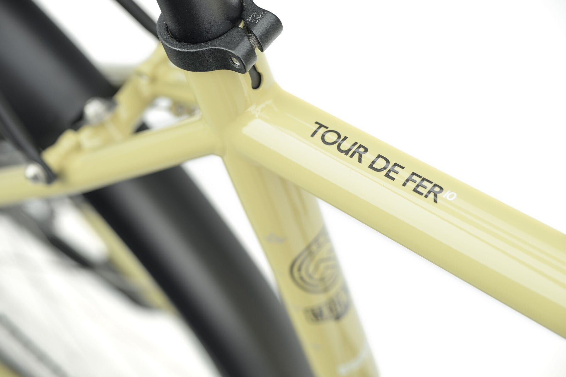 Genesis Tour De Fer 10 Touring Bike