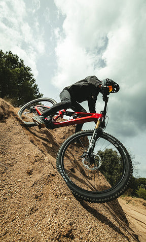 BH iLYNX+ DL Enduro Carbon 9.1 Electric Mountain Bike