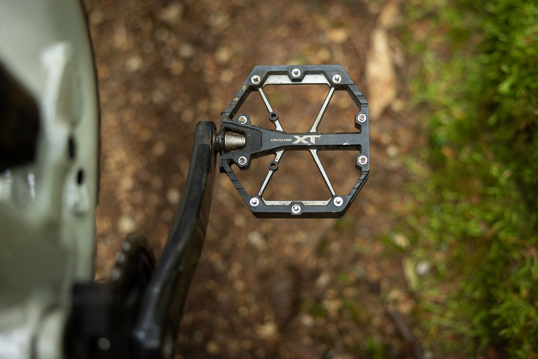 Shimano PD-M8240 Deore XT MTB flat pedals